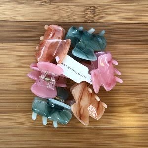 Brand new set of 6 Anthropologie claw clips, small